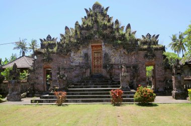 Pura Beji Sangsit bulunan Sangsit, Buleleng, Bali Adası, Endonezya Bali bir tapınaktır. Devi Sri ve özellikle bölgedeki çiftçiler tarafından saygı.