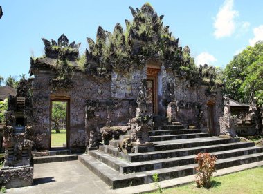 Pura Beji Sangsit is a Balinese temple located in Sangsit, Buleleng, on the island of Bali, Indonesia. Devi Sri and especially revered by farmers in the area. clipart