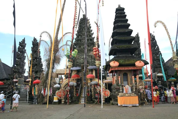 Świąteczny Ceremonii Religijnych Hinduistycznej Świątyni Pura Luhur Batukaru Tabanan Bali — Zdjęcie stockowe