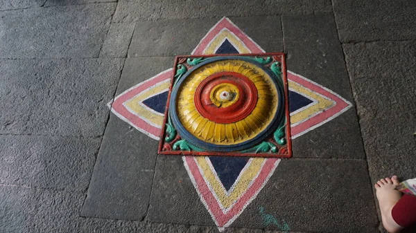 Mandala Barevná Ilustrace Posvátného Kruhu Dalších Hinduistických Posvátných Symbolů Hinduistických — Stock fotografie