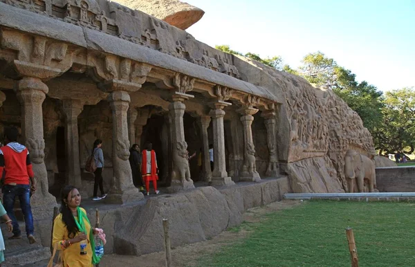 Complexe Temples Rupestres Avec Relief Grandiose Descente Gange Terre Dans — Photo