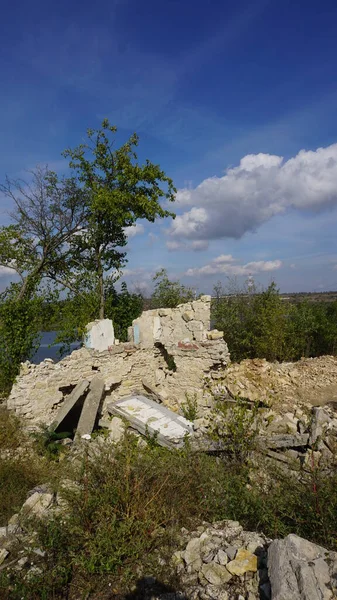 Ruiny Budynku Mieszkalnego Opuszczone Osiedle Obwód Mikołajowski Ukraina — Zdjęcie stockowe
