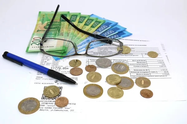 Příjmy Pro Platby Vytápění Peníze Brýle Pero Příjmy Světlém Pozadí Stock Fotografie