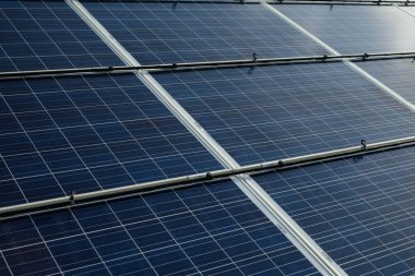 Çevre dostu güneş enerjisi üretimi güneş paneli küresel çevre için kabul edildi