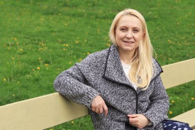 Güzel sarışın kadın 45 yaşında Şehir Parkı.