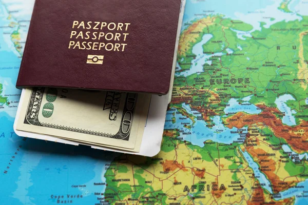 Passeport Biométrique Polonais Sur Fond Carte Monde Concept Voyage Sans — Photo
