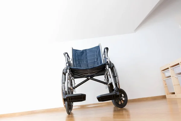 Empty Wheelchair Home Wide Angle Collapsed Horizon — Stock Photo, Image