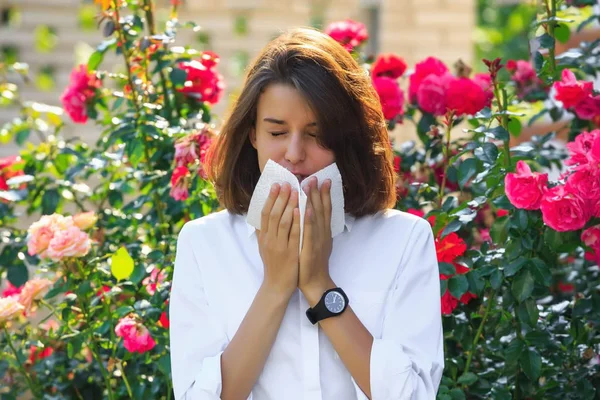 Çiçeklenmeye karşı alerji — Stok fotoğraf