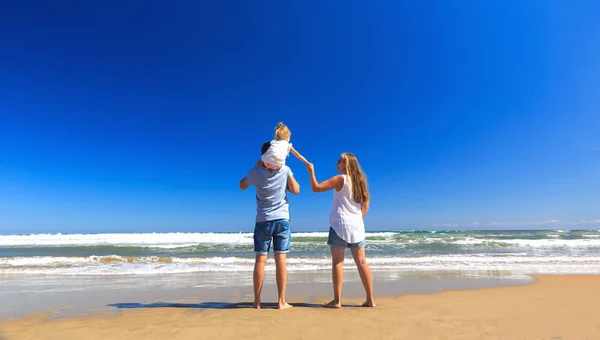 Feliz férias em família ! — Fotografia de Stock