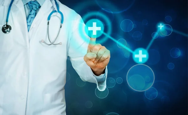 Sağlık ve tıp kavramı modern teknoloji. Doktor el modern sanal ekran arayüzü ile çalışma