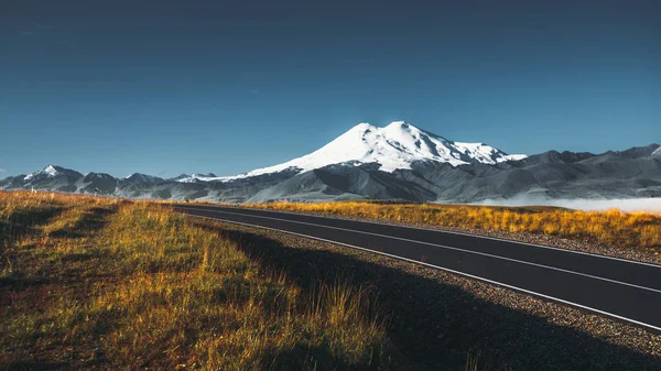 Droga Góry Elbrus Wschód Północny Kaukaz Rosja Koncepcja Road Trip — Zdjęcie stockowe