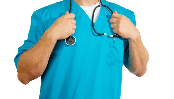 Hälso-och sjukvård och medicin koncept. Modern läkare specialist på blå uniform håller stetoskop — Stockfoto