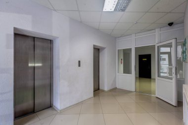 iç ticari kira için boş ofis alanı