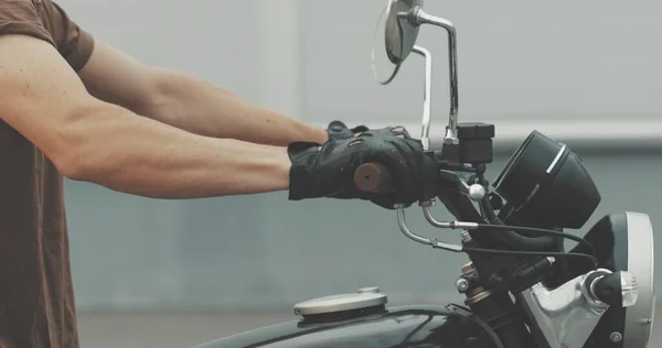 Рукоятка мотоцикла, рысак — стоковое фото