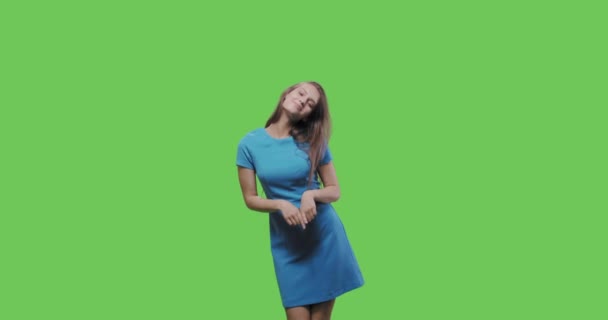 손으로 심장 모양을 만드는 소녀 — 비디오