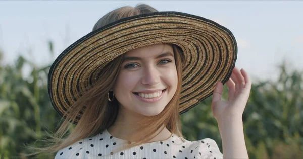 Happy smiling girl with hat — Stock Photo, Image