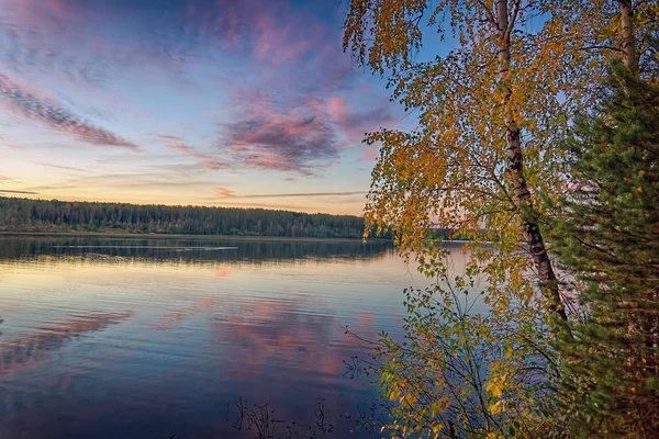 Herbstlandschaft Sonnenuntergang Wald See — Stockfoto