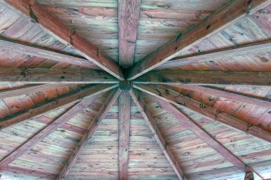 ahşap çatı sokak arbor yakından görmek--dan içinde