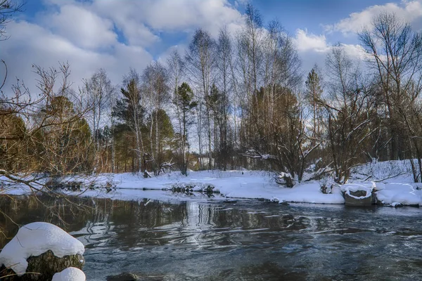Winter landscape the river in the forest at sunset — Stock Photo, Image