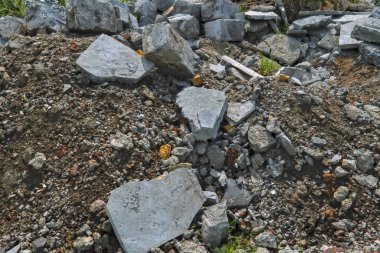 Daraltılmış Beton Sanayi işeneceğini görüntüleyin. Hasarlı evi.