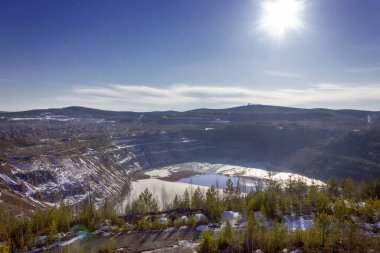 Taş ocağı ve eski görünümünü benim gözlem platformu