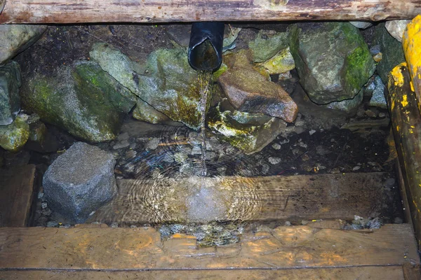 Ruscello Acqua Primo Piano Primaverile Una Calda Giornata Estiva — Foto Stock