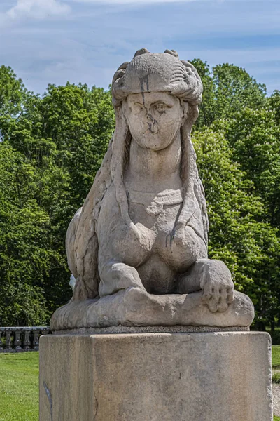 フォンテーヌブロー宮殿 フォンテーヌブロー城 1137年 の近くにある美しい公園で 滝の盆地 バシン カスケード 1866年 による彫刻 フランス — ストック写真