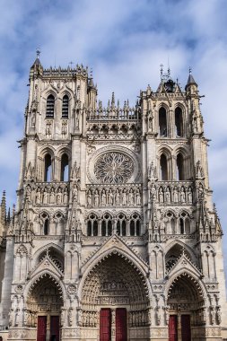 Amiens Gotik Katedrali 'nin Parçası (Basilique Cathedrale Notre-Dame d' Amiens, 1220 - 1288). Amiens, Somme, Picardie, Fransa.