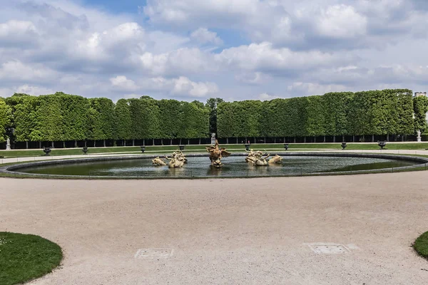 Versailles Fransa Mayıs 2019 Versailles Sarayı Ndaki Ejderha Çeşmesi Nin — Stok fotoğraf