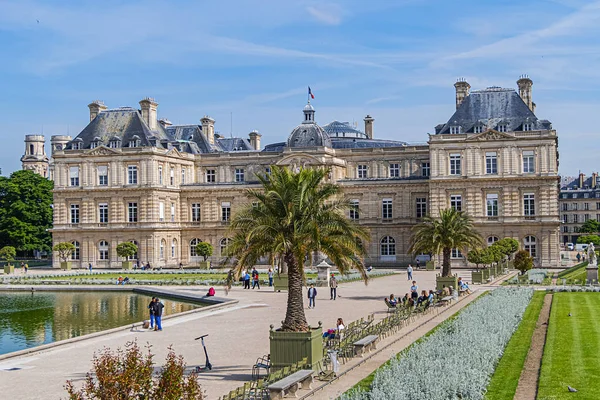 París Francia Mayo 2019 Pintoresca Vista Del Jardín Luxemburgo Jardín —  Fotos de Stock