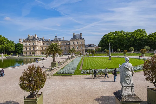 París Francia Mayo 2019 Pintoresca Vista Del Jardín Luxemburgo Jardín —  Fotos de Stock