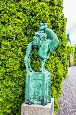 İsveç, Stockholm - 13 Haziran 2017: Dünyaca ünlü heykeltıraş Carl Milles 'in Millesgarden Parkında yaptığı çeşitli heykeller. 