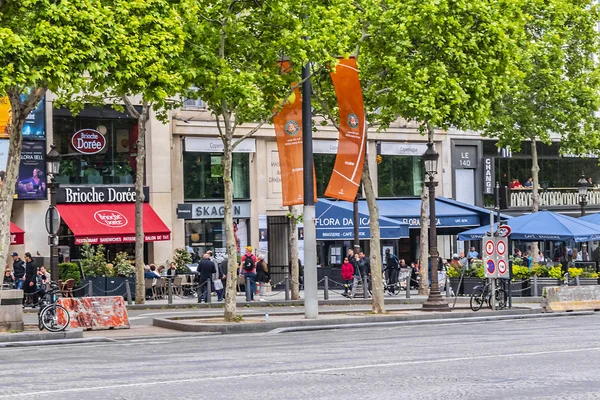 Paryż Francja Maja 2019 Pola Elizejskie Champs Elysees Najsłynniejsza Aleja — Zdjęcie stockowe