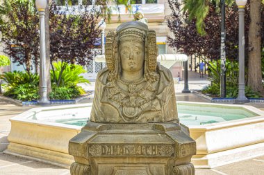 Elche, İspanya - 4 Temmuz 2019: Elche Heykel Kadını (Dama de Elche) - İber sanatının en önemli eseri. Dama de Elche M.Ö. 4. yüzyıldan bir İber eseri olarak bilinir.