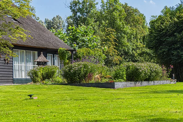 Zicht Het Bekende Typisch Nederlandse Dorp Giethoorn Nederland Mooie Huizen — Stockfoto