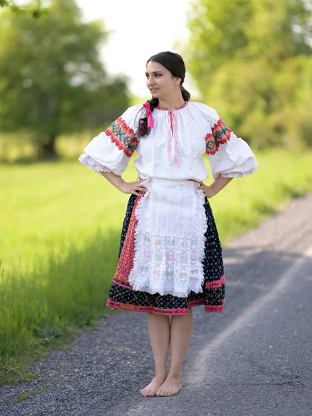 Slowakische Folklore Slowakische Folkloretänzerin — Stockfoto