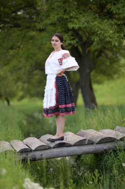Slovakça folklor. Folklor dansçısı.
