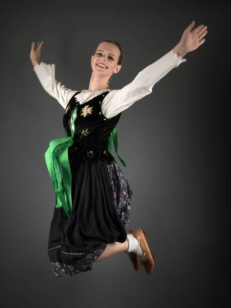 Slovakiska Folklore Dansare Kvinna — Stockfoto