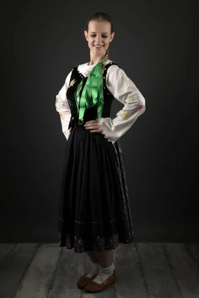 Eslovaquia Folklore Bailarina Mujer —  Fotos de Stock