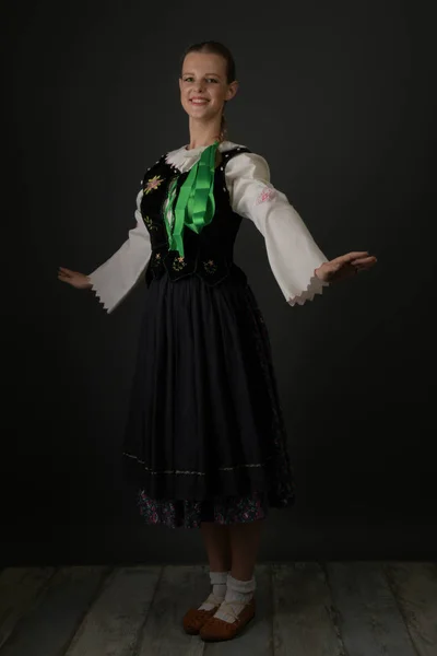 Eslovaquia Folklore Bailarina Mujer —  Fotos de Stock