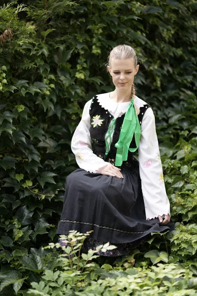 Slovakiska Folklore Dansare Kvinna — Stockfoto