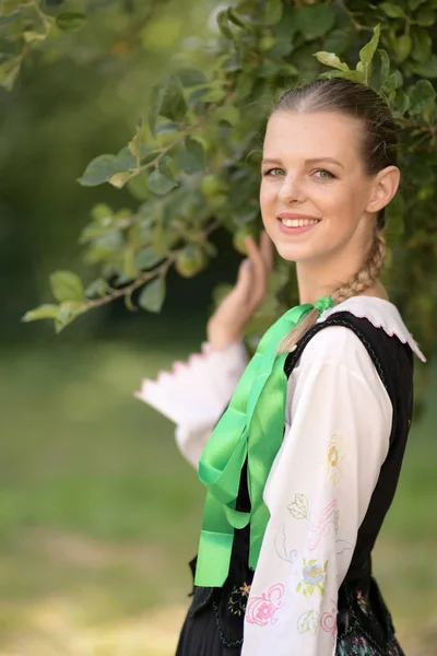 Eslovaquia Folklore Bailarina Mujer — Foto de Stock