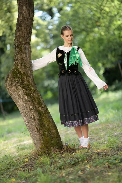 Danseuse Folklorique Slovaque — Photo