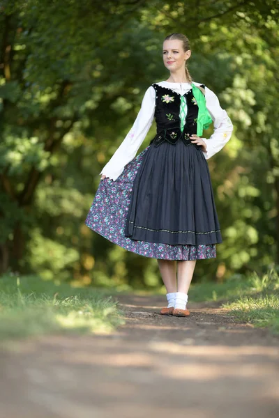 Eslovaca Dançarina Folclore Mulher — Fotografia de Stock