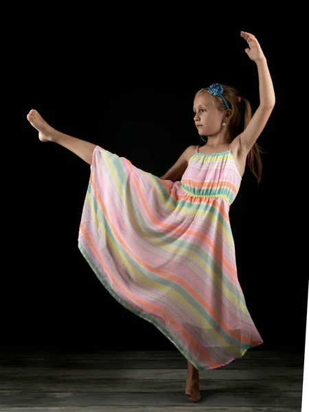 Pequena Dançarina Estúdio — Fotografia de Stock
