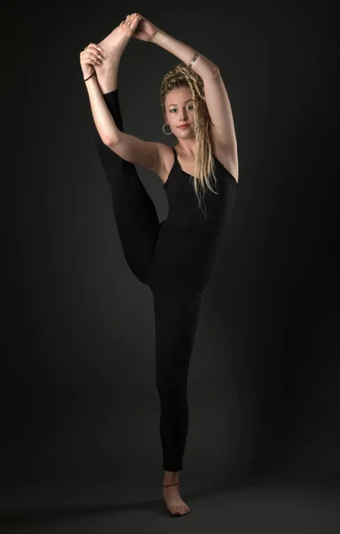 Sexig Kvinna Dansar Dancehall — Stockfoto