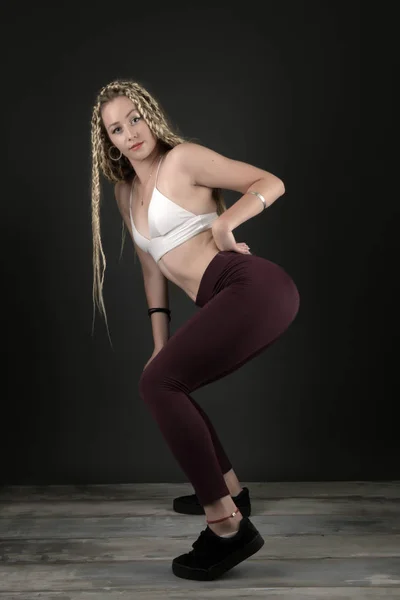 Sexy Woman Dancing Dancehall — Stock Photo, Image