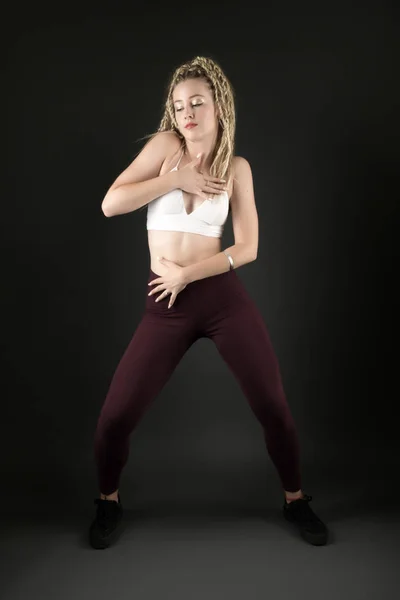 Sexig Kvinna Dansar Dancehall — Stockfoto