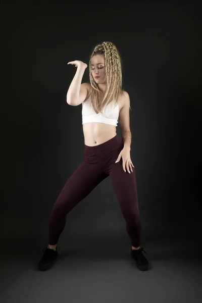Сексуальна Жінка Танцює Танцювальний Зал — стокове фото