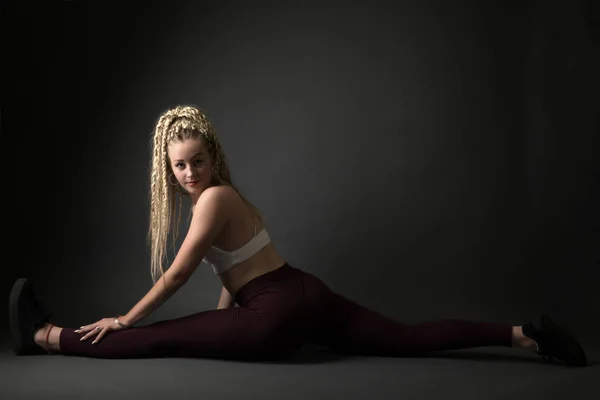 Sexy Woman Dancing Dancehall — Stock Photo, Image